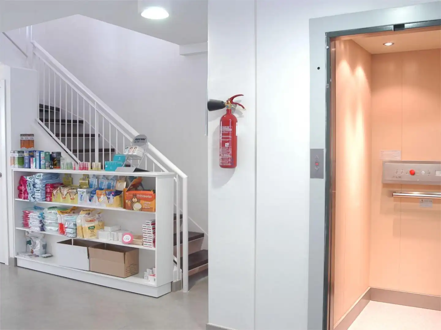 Commercial properties for sale in Mairena del Aljarafe  with Air Conditioner