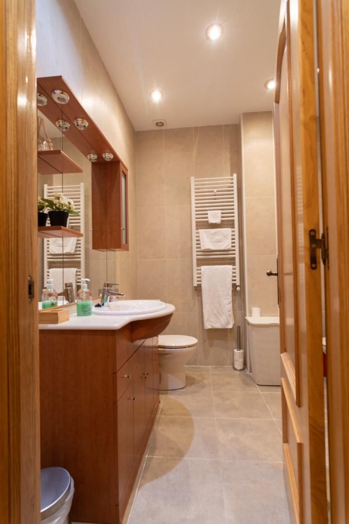Bathroom of Flat for sale in Loiu  with Heating, Parquet flooring and Storage room