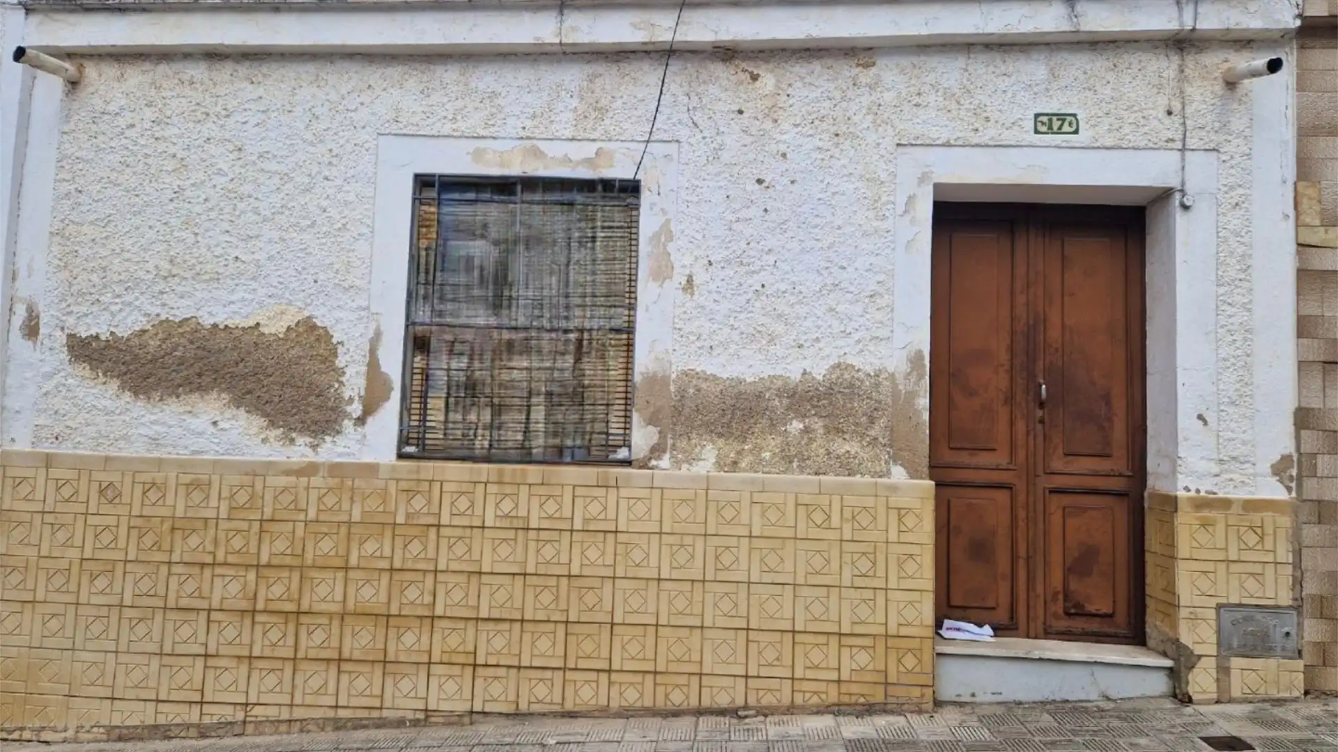 Vista exterior de Planta baja en venta en Valverde del Camino