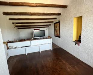 Casa adosada en venda en Belmonte de San José amb Calefacció, Parquet i Traster