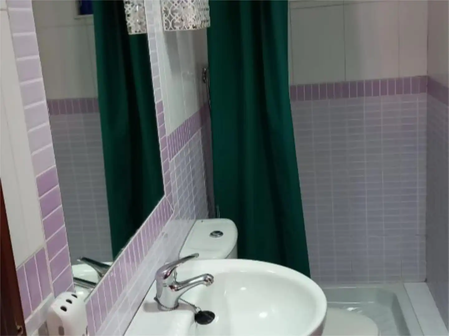 Piso de alquiler en Calle Padre Pedro Ayala, 58, Barrio del Nervión Baño de Piso de alquiler en Sevilla con Amueblado