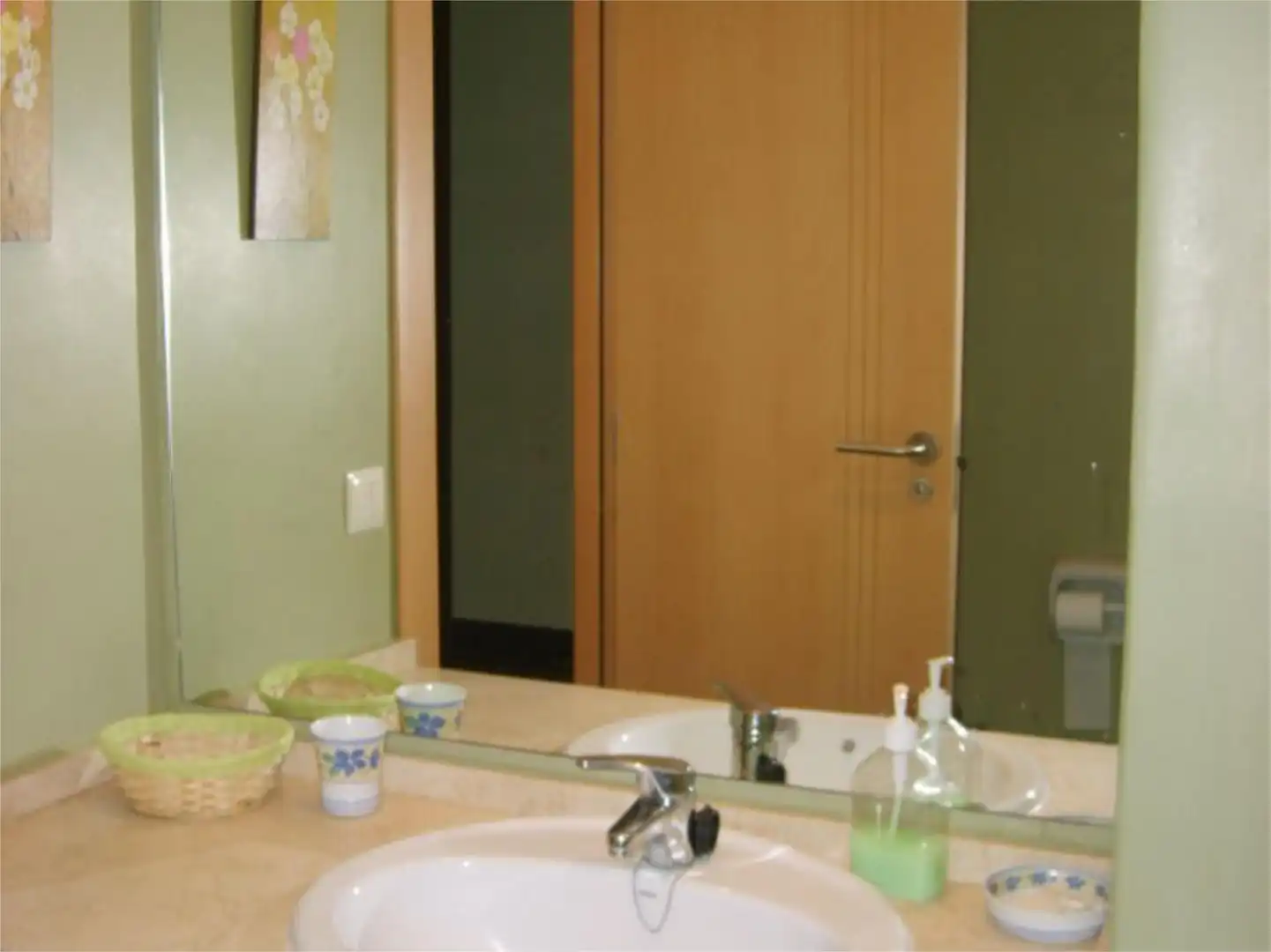 Piso de alquiler en Sector L, 70, Golf - Torre Almenara Baño de Piso de alquiler en Almonte con Aire acondicionado, Calefacción y Jardín privado