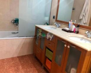 Bathroom of Flat for sale in Terrassa