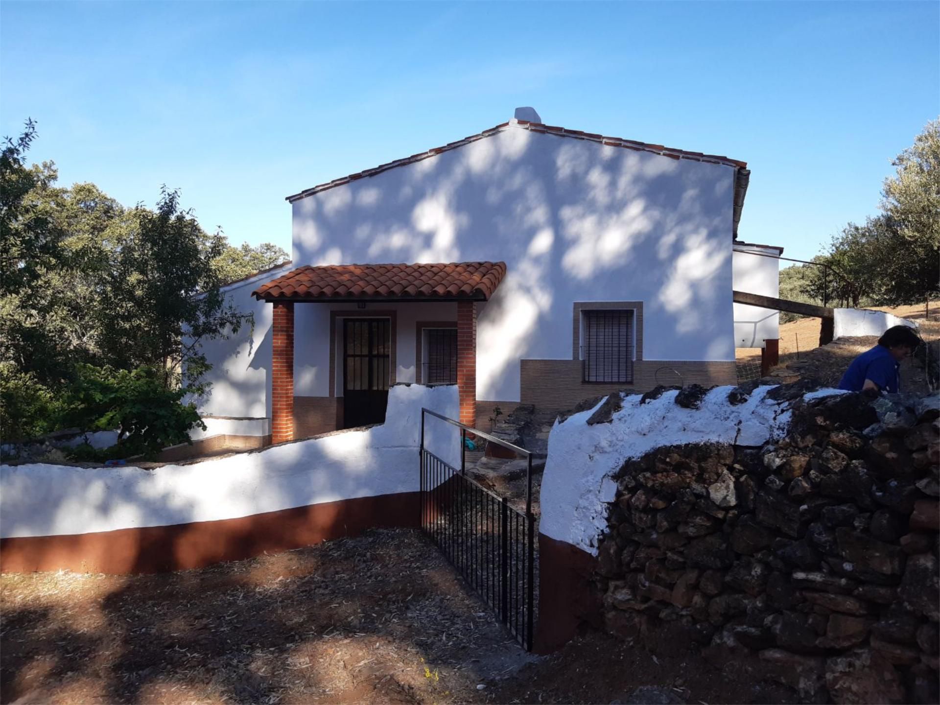 Vista exterior de Finca rústica en venda en Fuentes de León
