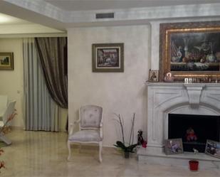 Living room of Flat for sale in Marbella  with Air Conditioner, Terrace and Swimming Pool