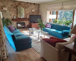 Sala d'estar de Casa o xalet en venda en El Escorial amb Terrassa i Piscina