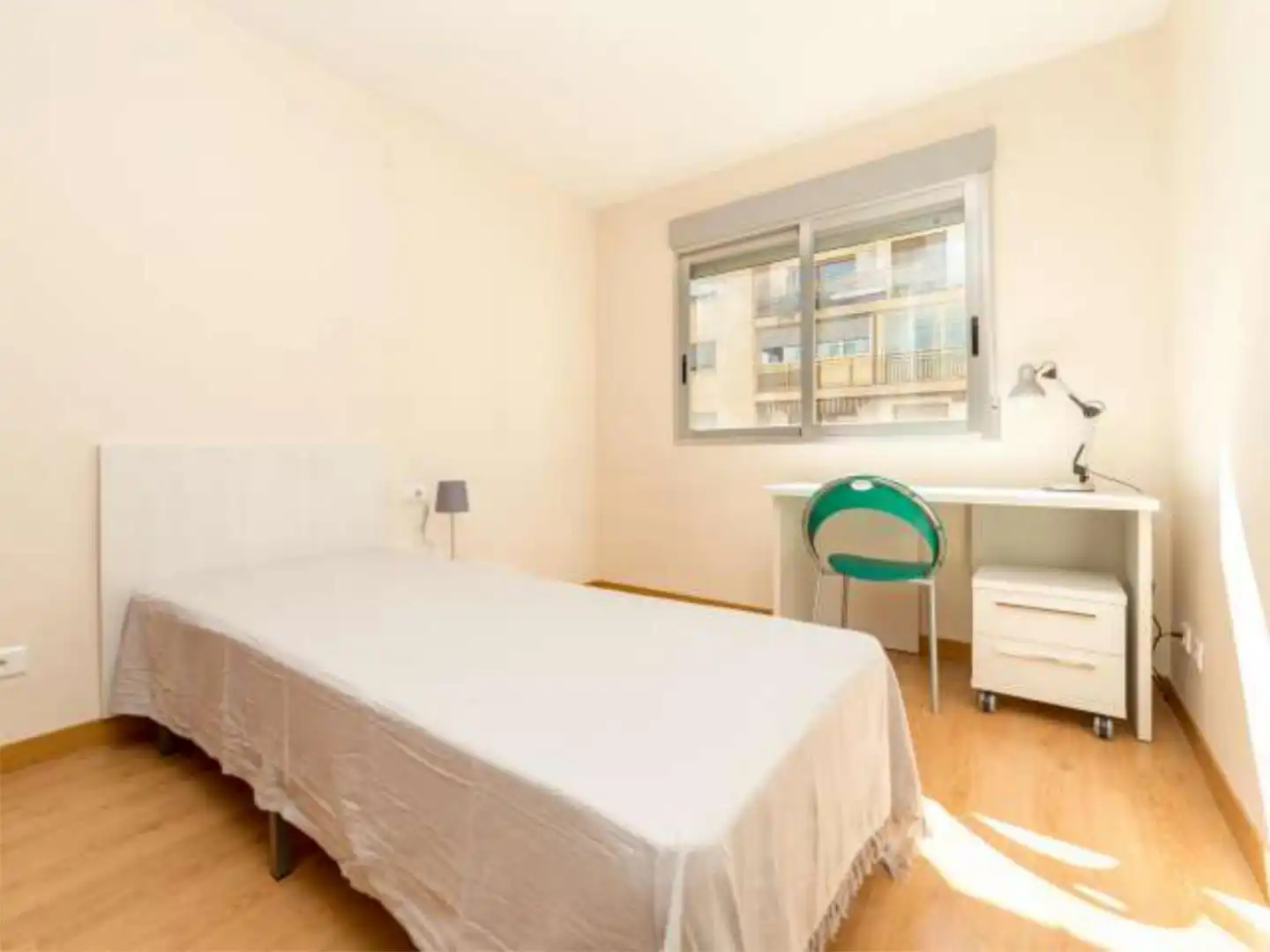 Habitación en Carrer Antonio Machado, 8, Reina Victoria - Miguel Hernández