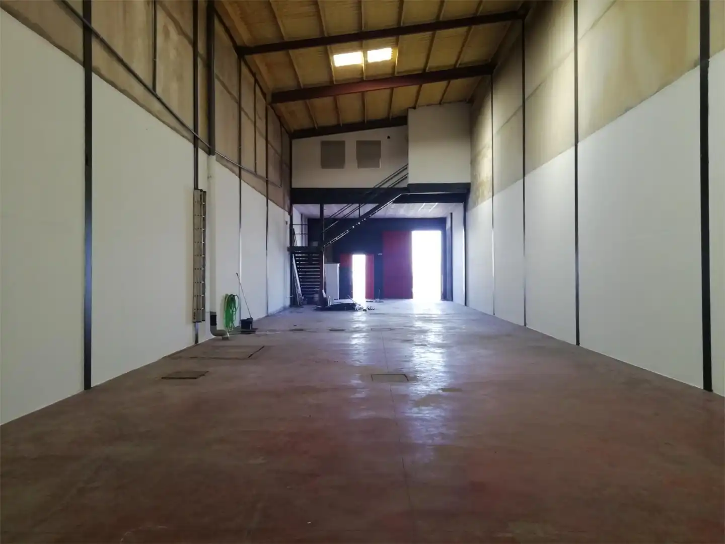 Nave industrial en venta en Palomares del Río
