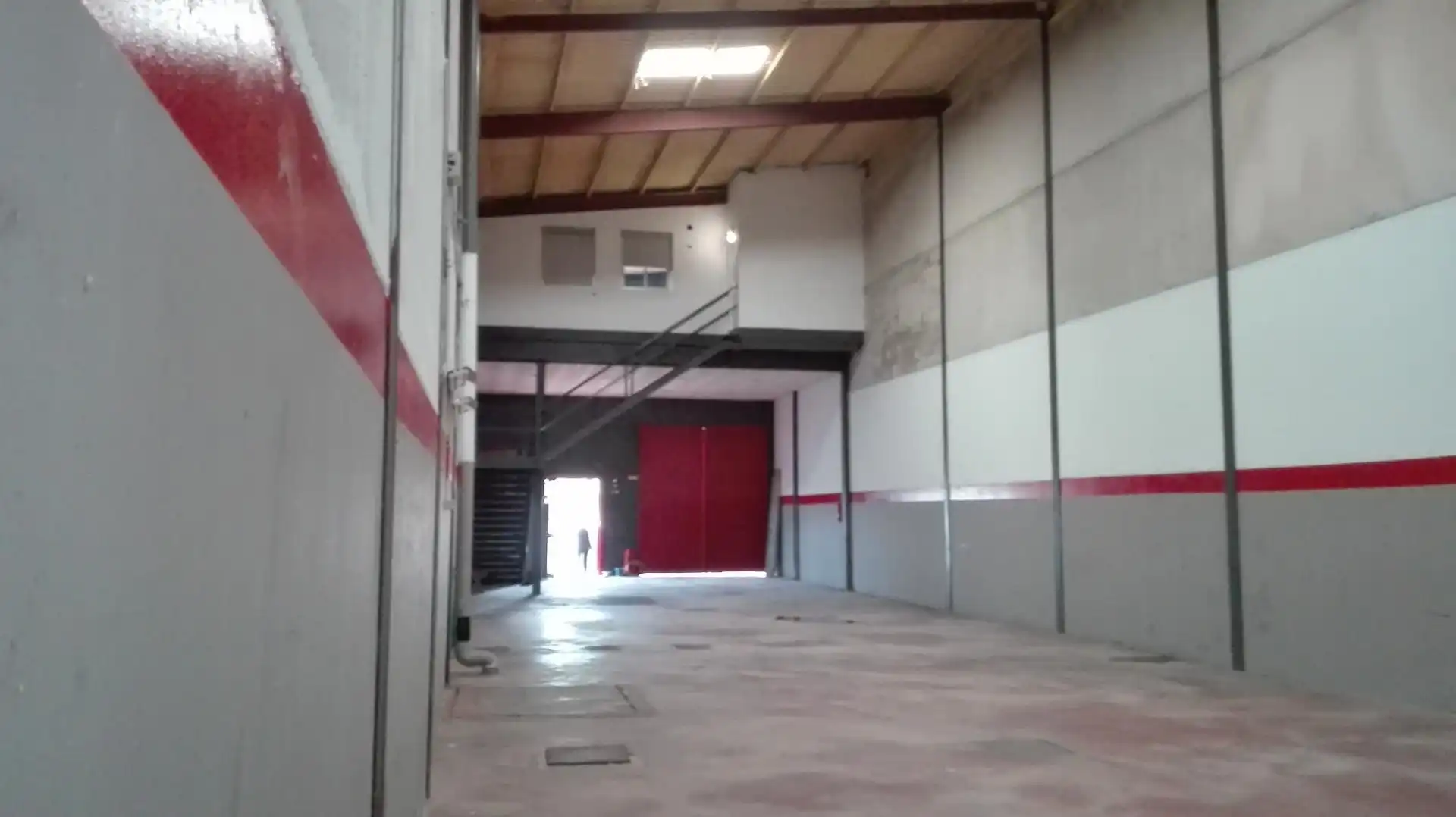 Nave industrial en venta en Palomares del Río
