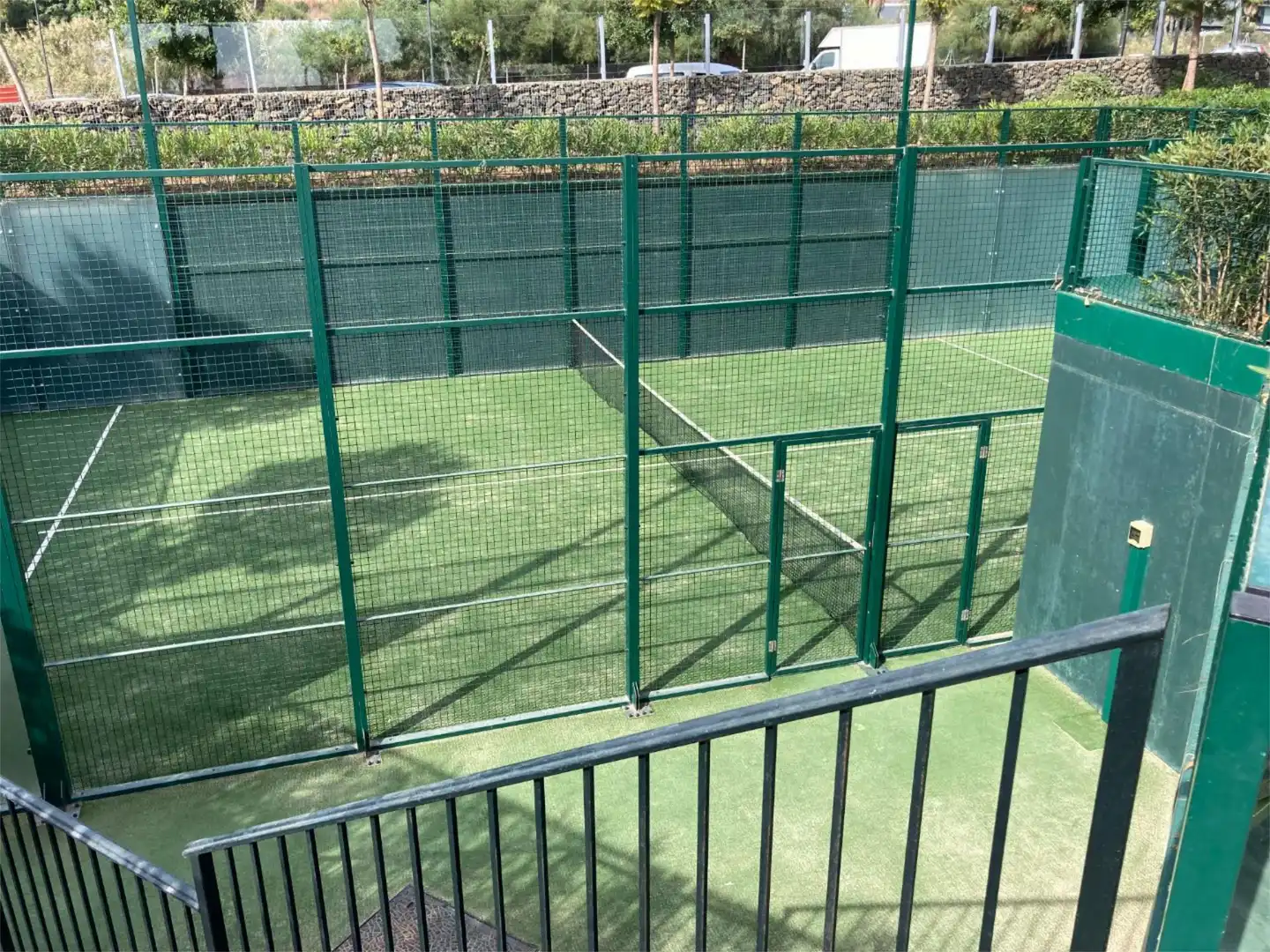 Pis en venda a Guadalobón Jardí de Pis en venda en Estepona amb Aire condicionat, Calefacció i Jardí privat