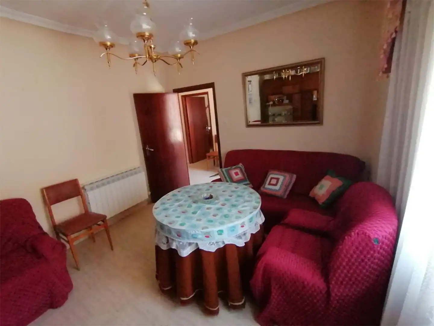 Planta baja en venta en Calle los Descalzos, 2, Arévalo Sala de estar de Planta baja en venta en Arévalo con Calefacción, Terraza y Trastero