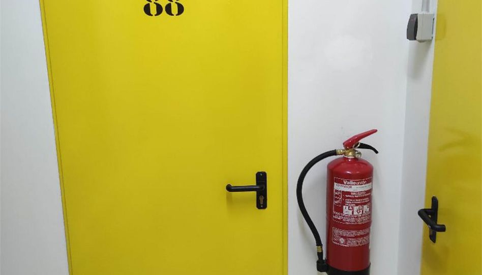 Traster de lloguer a Calle de Ricardo Ortiz, 42, Ventas, Madrid Capital - imatge 1 Foto 1 de Traster de lloguer a Calle de Ricardo Ortiz, 42, Ventas, Madrid Capital