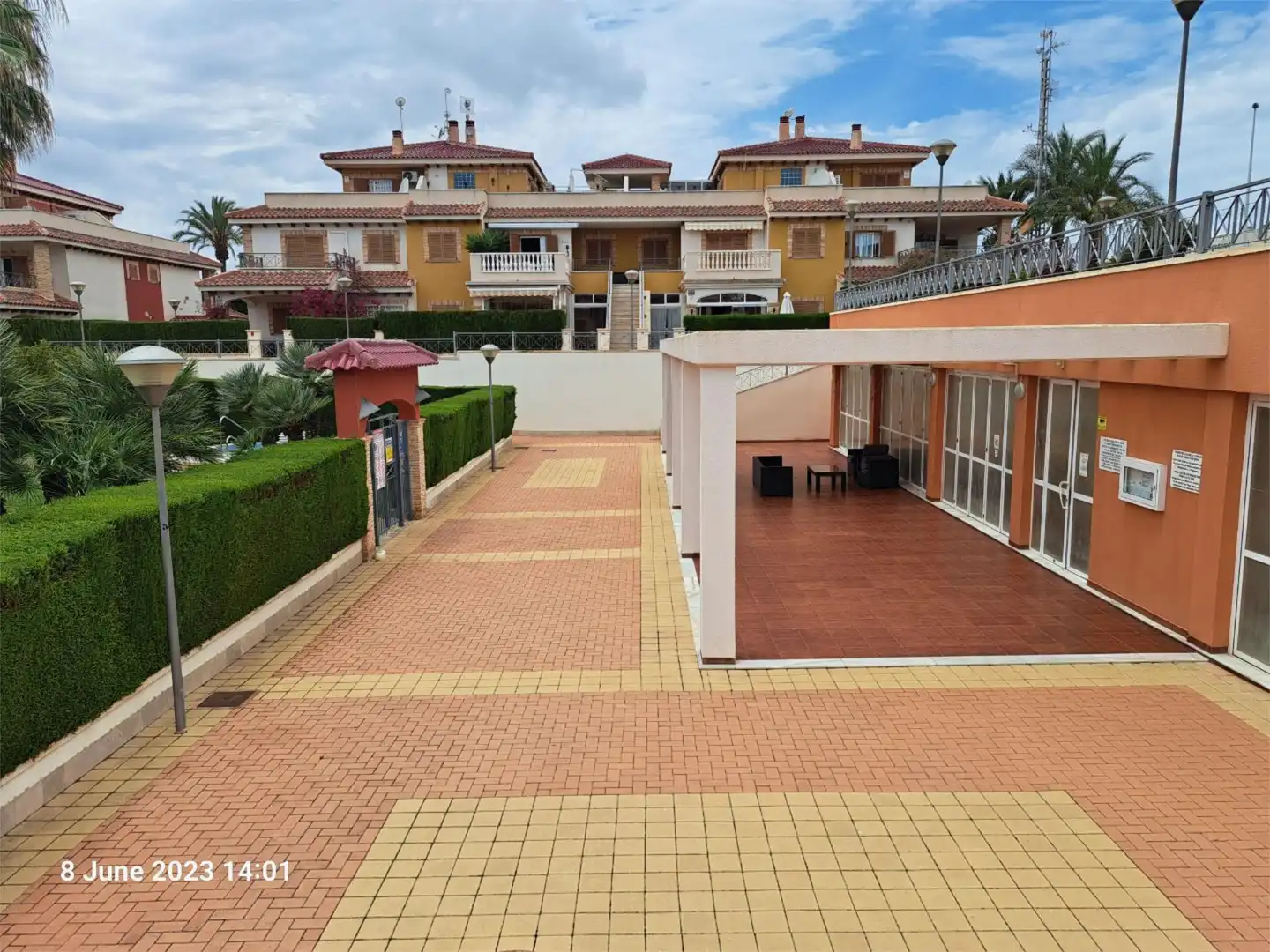 Vista exterior de Planta baixa en venda en Orihuela amb Aire condicionat, Terrassa i Piscina
