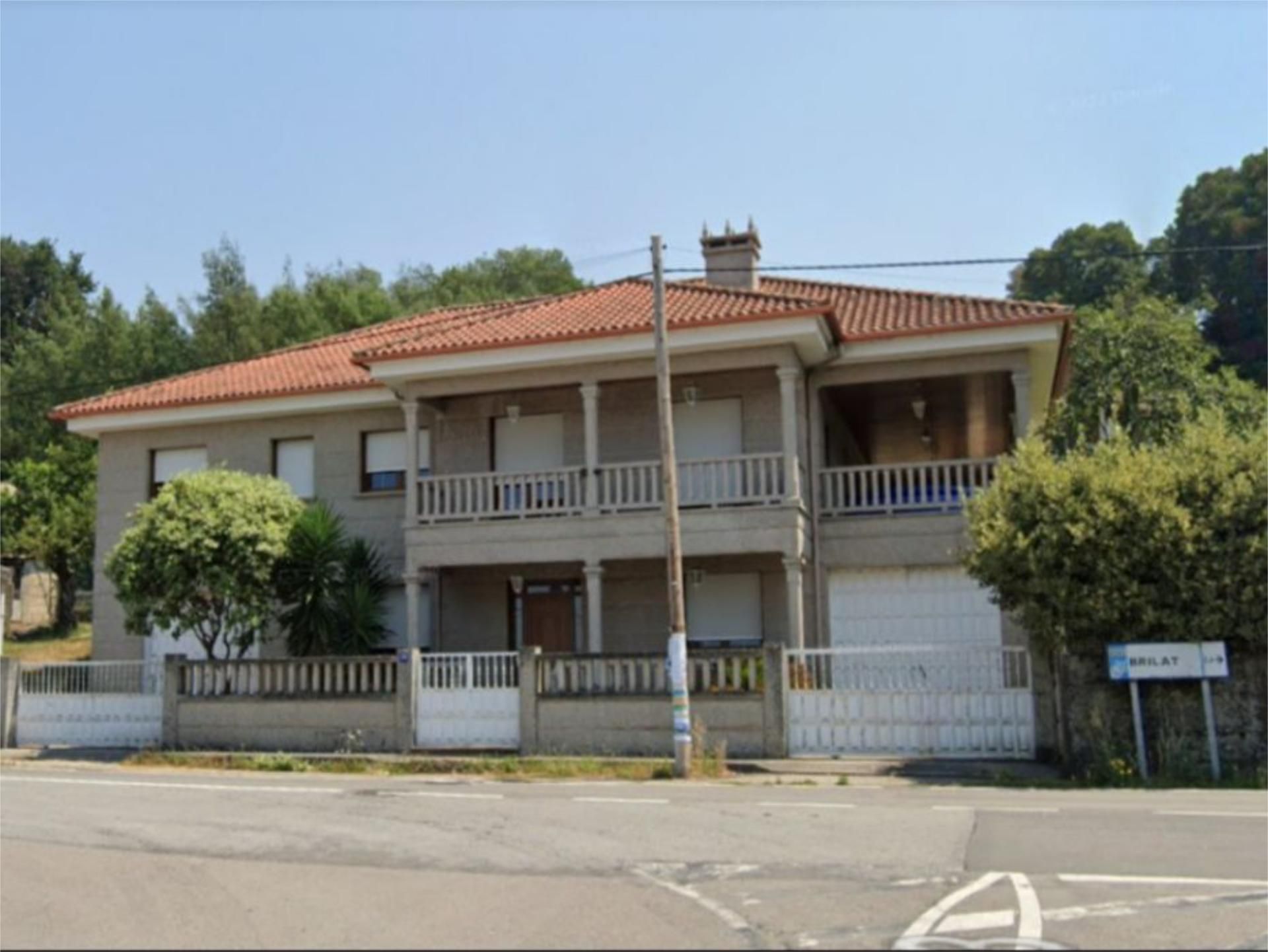 Vista exterior de Casa o xalet en venda en Pontevedra Capital  amb Calefacció, Jardí privat i Parquet