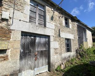 Vista exterior de Casa o xalet en venda en Castroverde amb Terrassa i Balcó