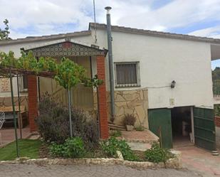 Vista exterior de Casa o xalet en venda en Torrelles de Foix amb Terrassa i Balcó