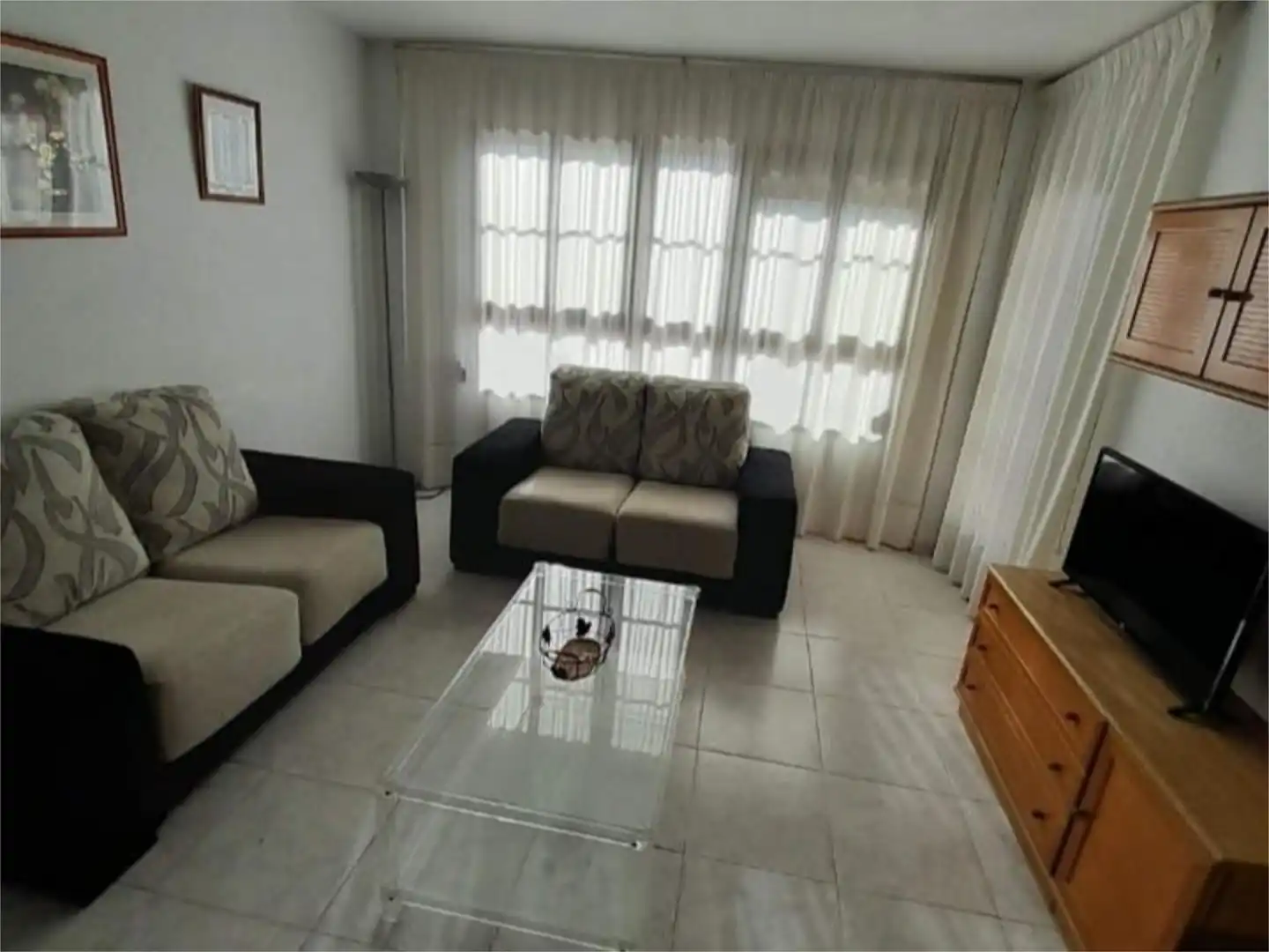 Sala d'estar de Apartament de lloguer en Tavernes de la Valldigna amb Terrassa, Piscina i Moblat