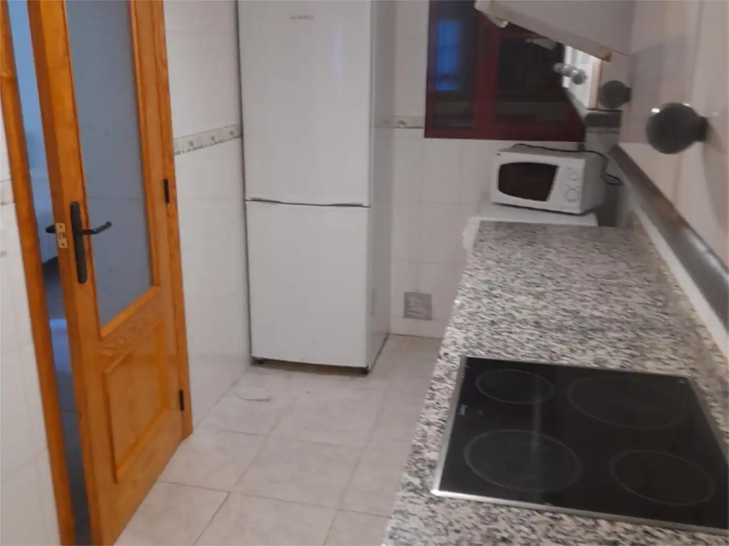 Cuina de Apartament de lloguer en Tavernes de la Valldigna amb Terrassa, Piscina i Moblat