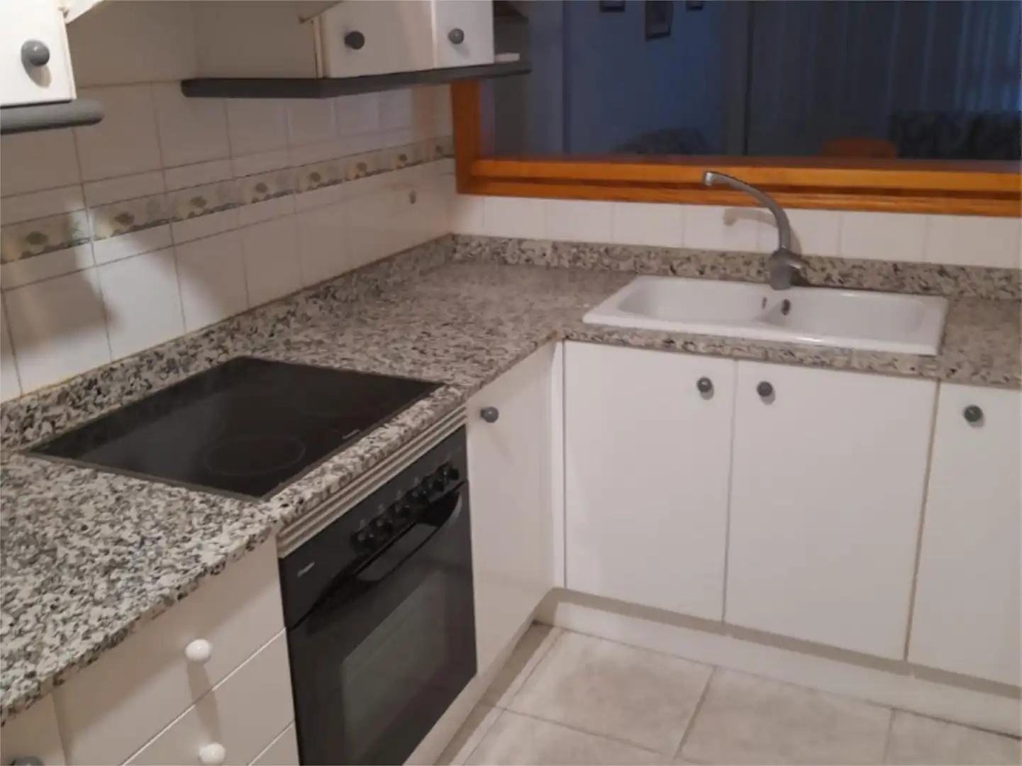 Cuina de Apartament de lloguer en Tavernes de la Valldigna amb Terrassa, Piscina i Moblat