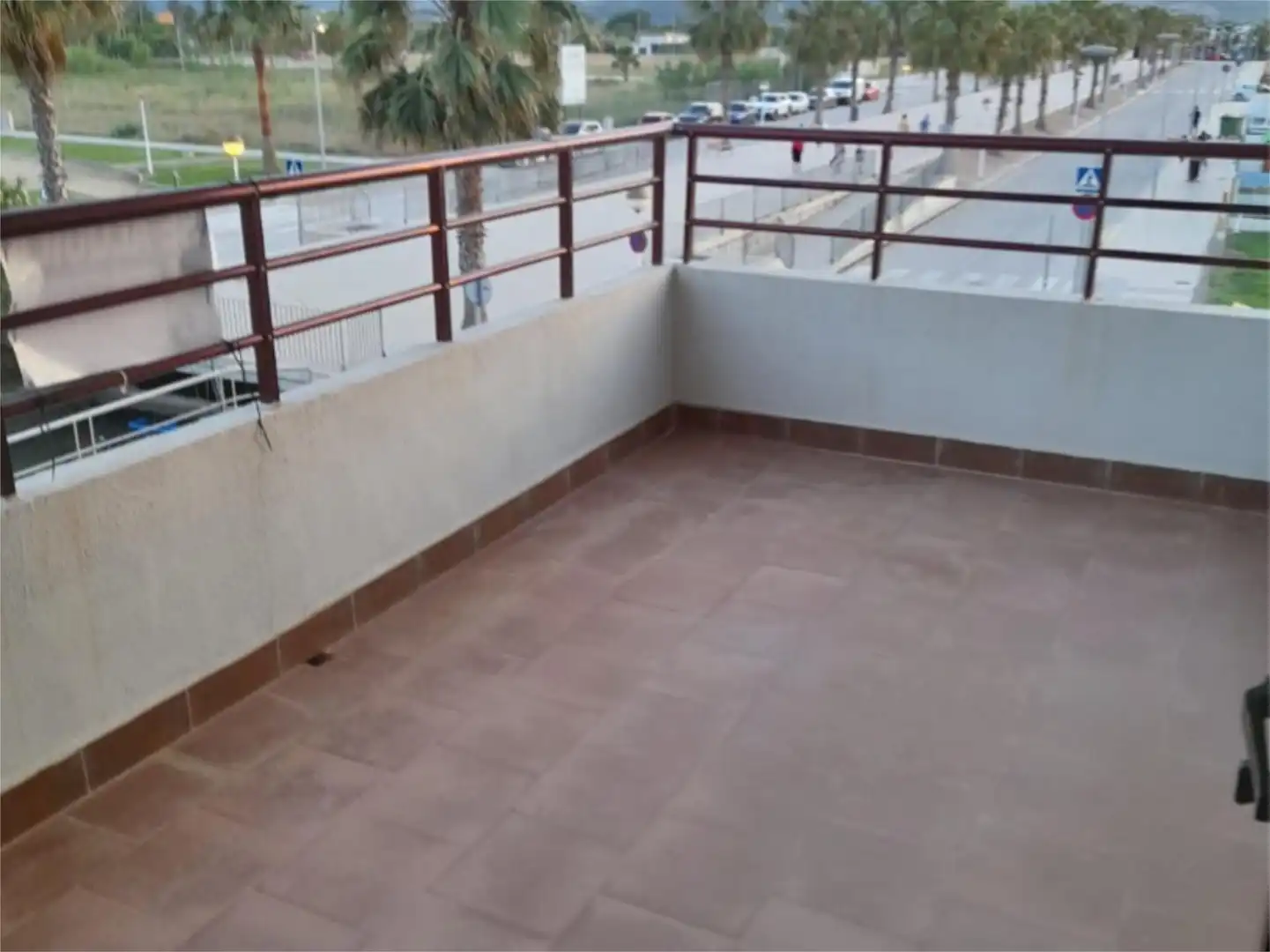 Terrassa de Apartament de lloguer en Tavernes de la Valldigna amb Terrassa, Piscina i Moblat