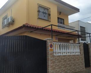 Exterior view of House or chalet to rent in Chipiona  with Air Conditioner and Terrace