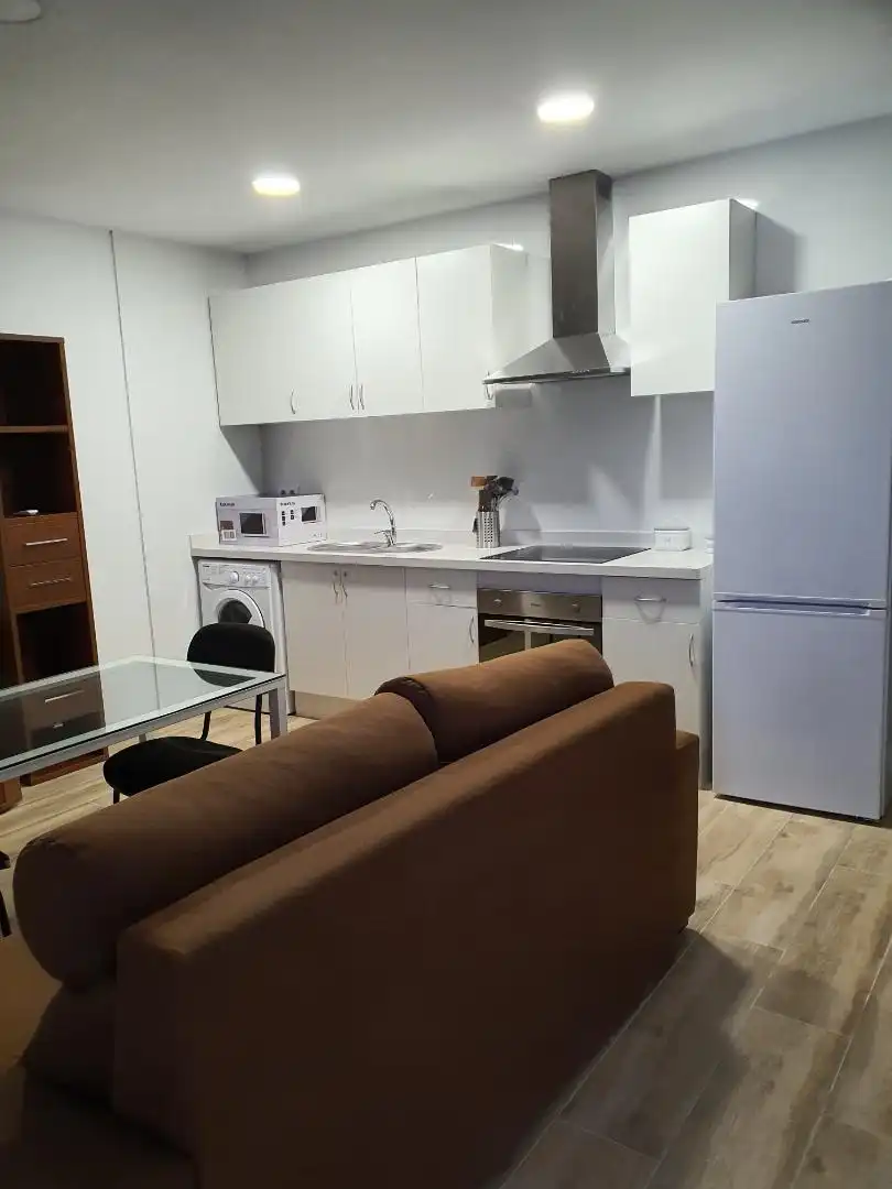 Cuina de Apartament de lloguer en Córdoba amb Aire condicionat, Calefacció i Moblat
