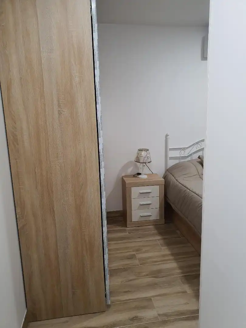 Dormitori de Apartament de lloguer en Córdoba amb Aire condicionat, Calefacció i Moblat