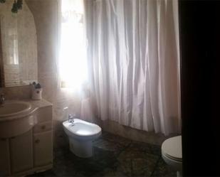 Bathroom of Flat for sale in La Villa de Don Fadrique