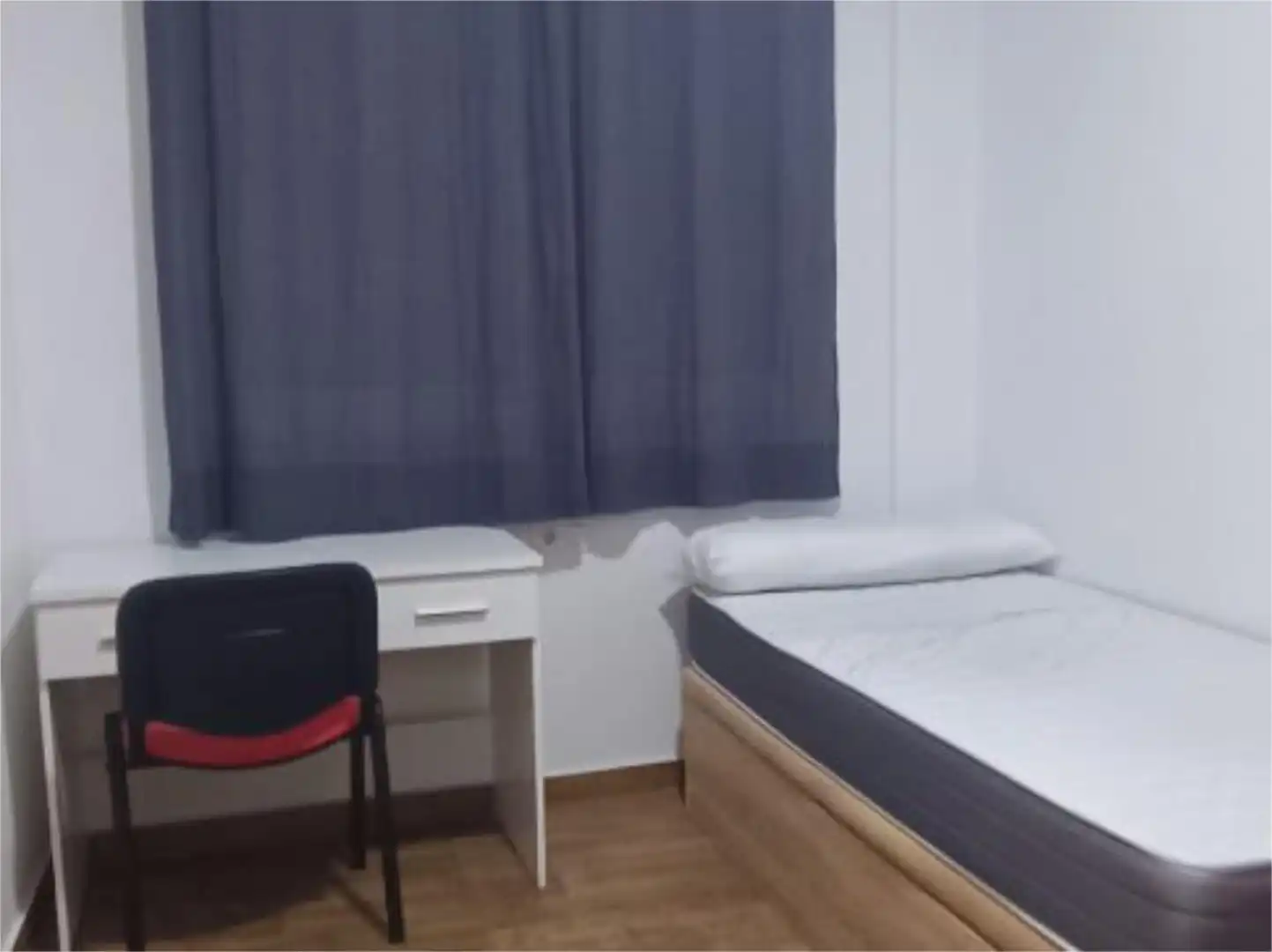 Schlafzimmer von Erdgeschoss zur untervermieten in Murcia mit Klimaanlage, Heizung und Möbliert