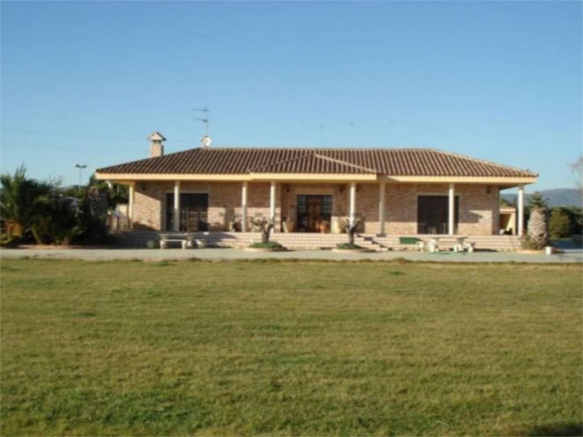 Vista exterior de Finca rústica en venda en Santa Oliva amb Aire condicionat, Calefacció i Jardí privat