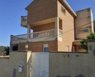 Vista exterior de Casa o xalet en venda en La Riera de Gaià amb Terrassa, Piscina i Balcó