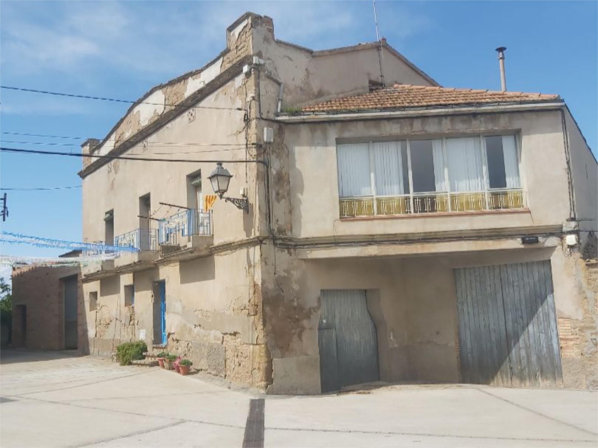 Vista exterior de Pis en venda en Guissona amb Jardí privat, Terrassa i Balcó