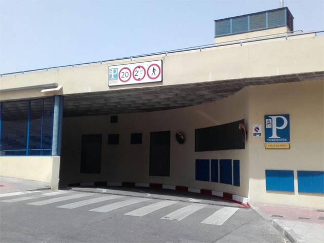 Garaje en Alquiler en Calle de Perú, 17 en Valleaguado - La Cañada