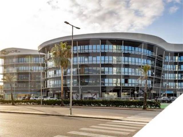 Garaje en Venta en Carretera Acceso Central Térmica en Los Barrios