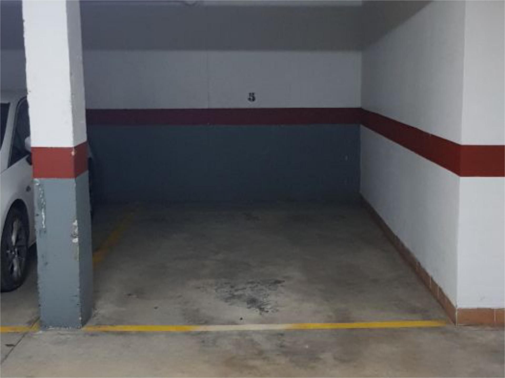 Parking of Garage to rent in La Unión