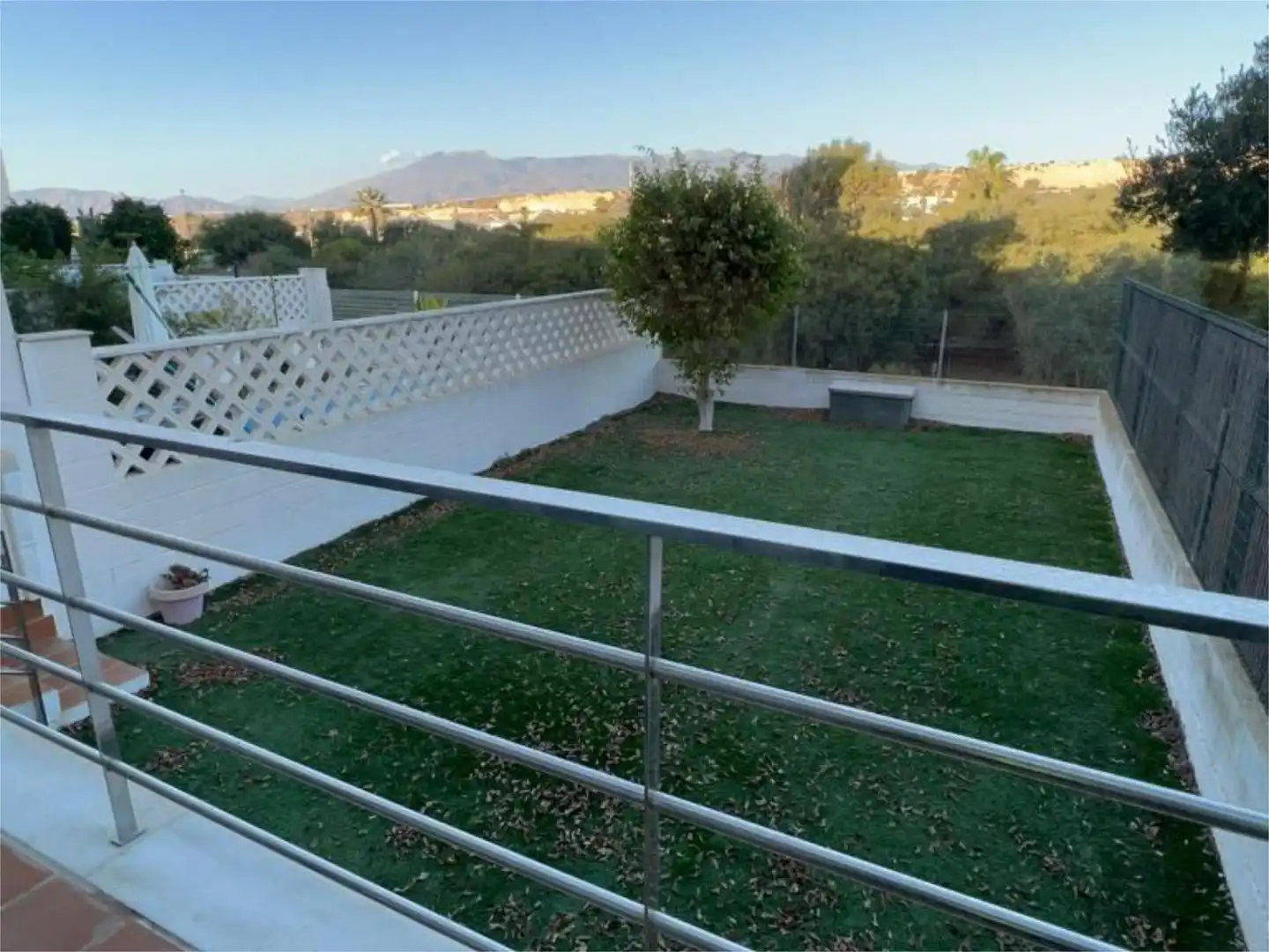 Casa adosada en venta en Calle Almerimar, 27, Costacabana - Loma Cabrera Jardín de Casa adosada en venta en Almería con Aire acondicionado, Calefacción y Jardín privado