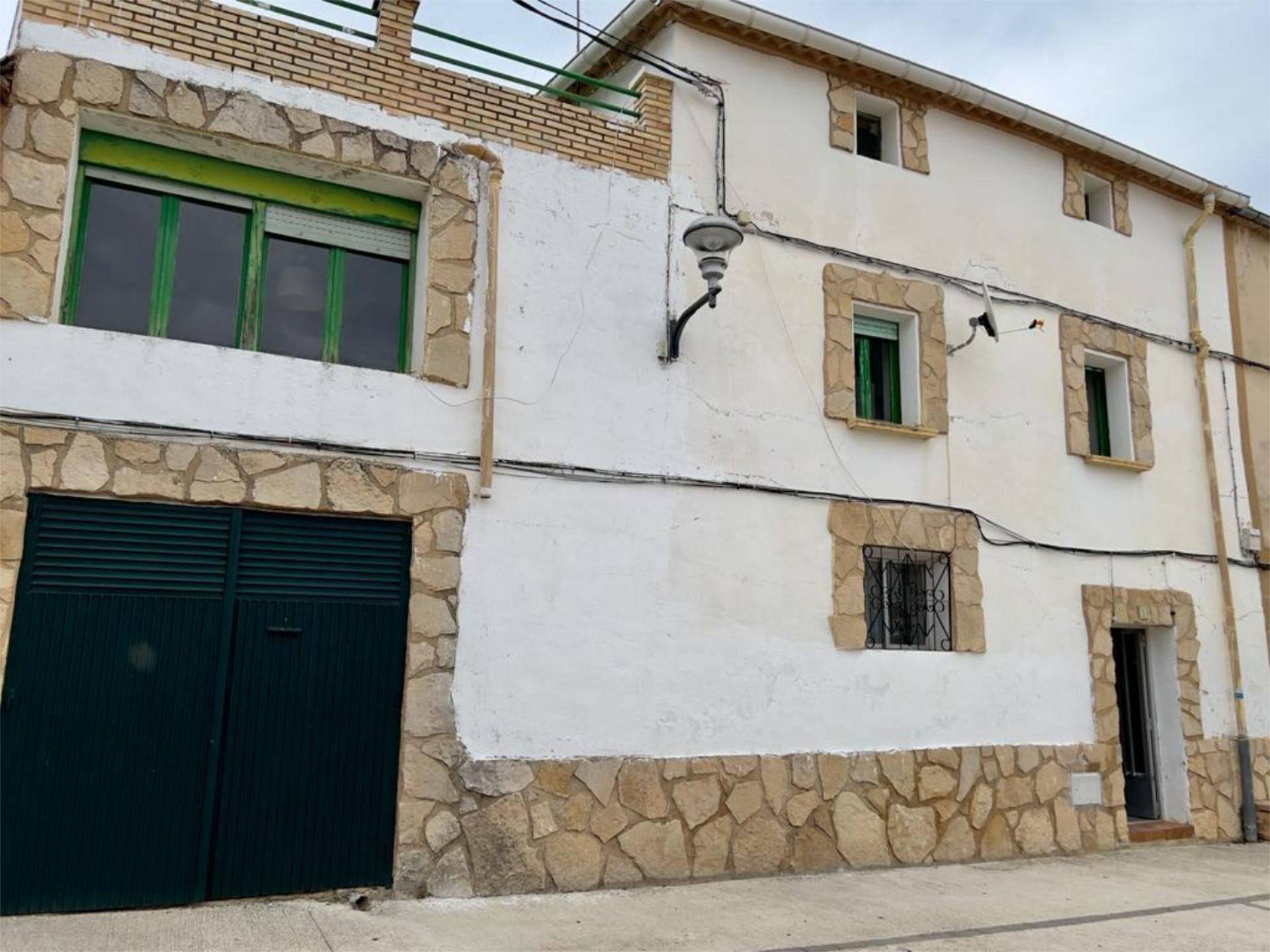 Vista exterior de Casa adosada en venda en Aberin amb Terrassa