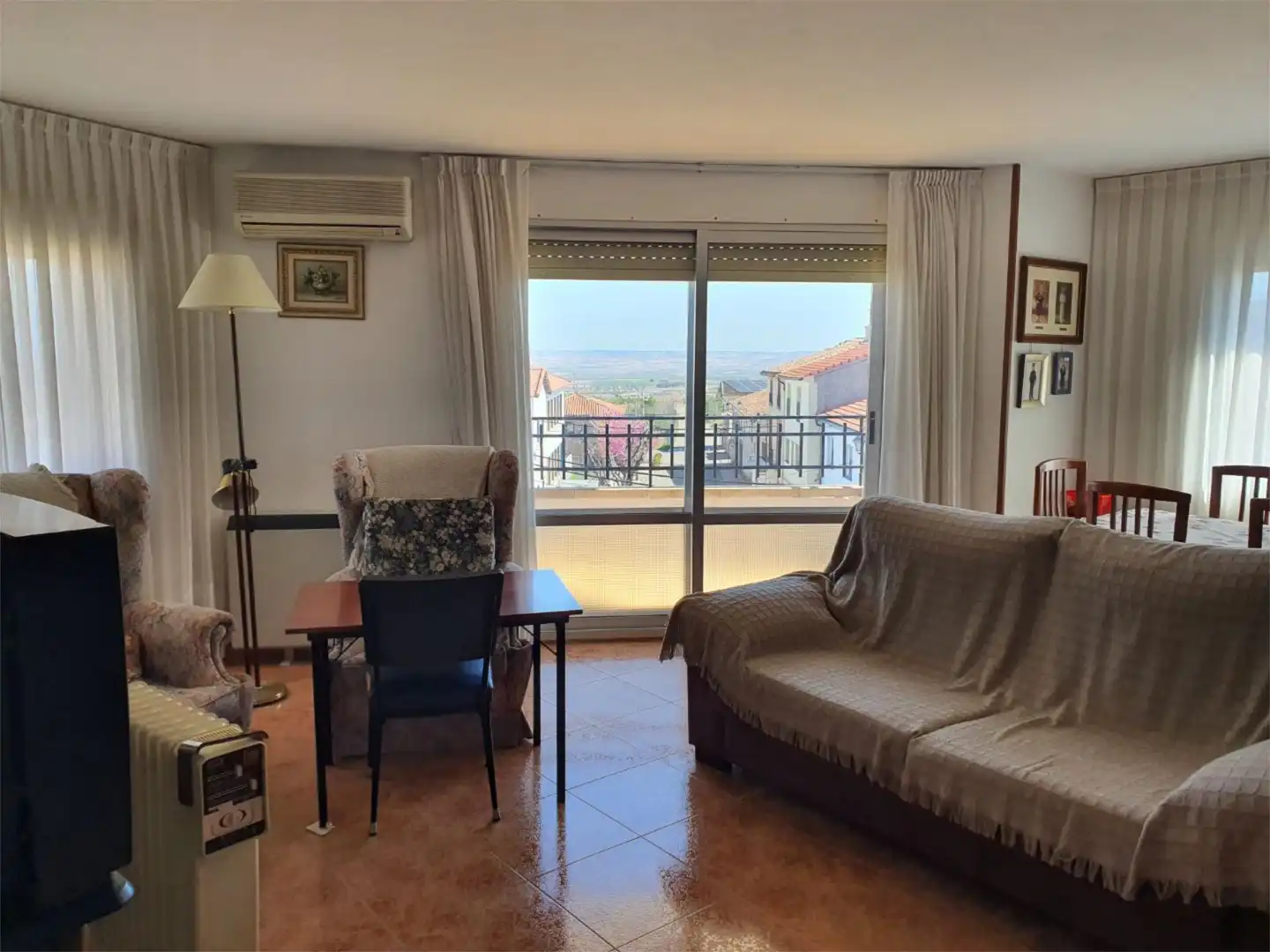 Living room of Flat for sale in Almonacid de la Sierra  with Air Conditioner, Heating and Terrace