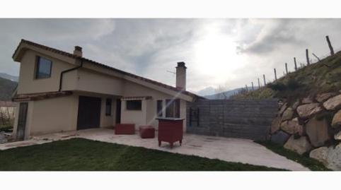 Foto 4 de Casa o xalet en venda a Urbanizacion Piedras, 5a, Puebla de Lillo, León