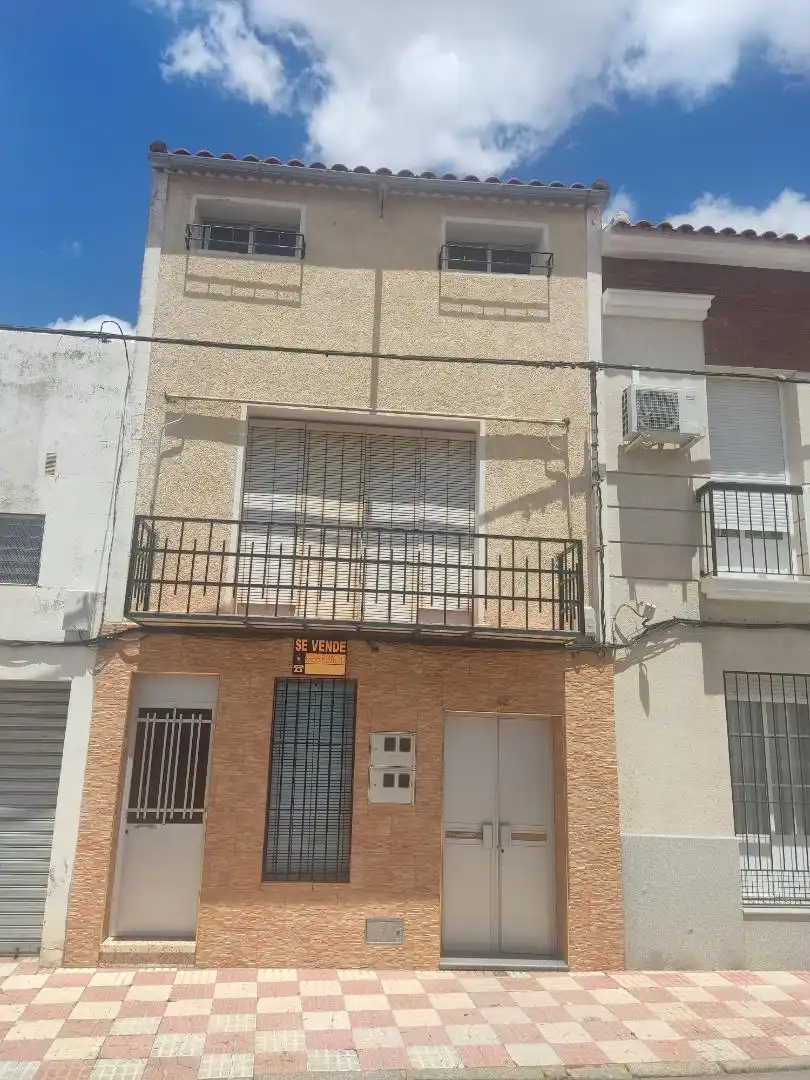 Vista exterior de Casa adosada en venta en Zalamea de la Serena