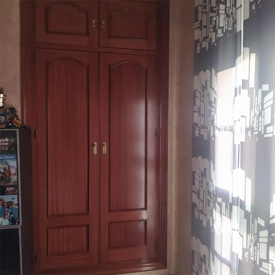 Piso en venta en Calle Juaniquin, 7, El Cuervo de Sevilla Habitación de Piso en venta en El Cuervo de Sevilla con Aire acondicionado, Calefacción y Horno