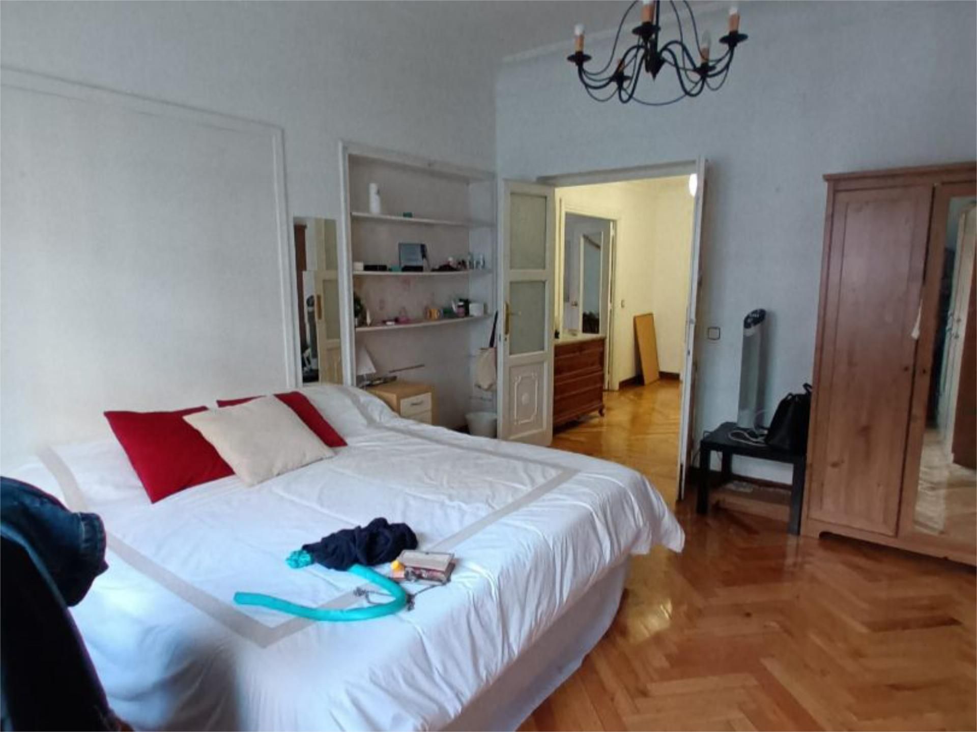 Bedroom of Flat to rent in  Madrid Capital  with Air Conditioner, Heating and Parquet flooring