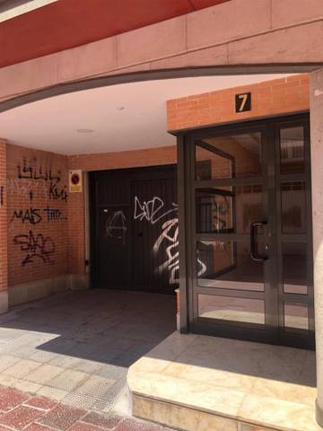 Garaje en Alquiler en Avenida Madrid, 19A en Polígono San Cristóbal