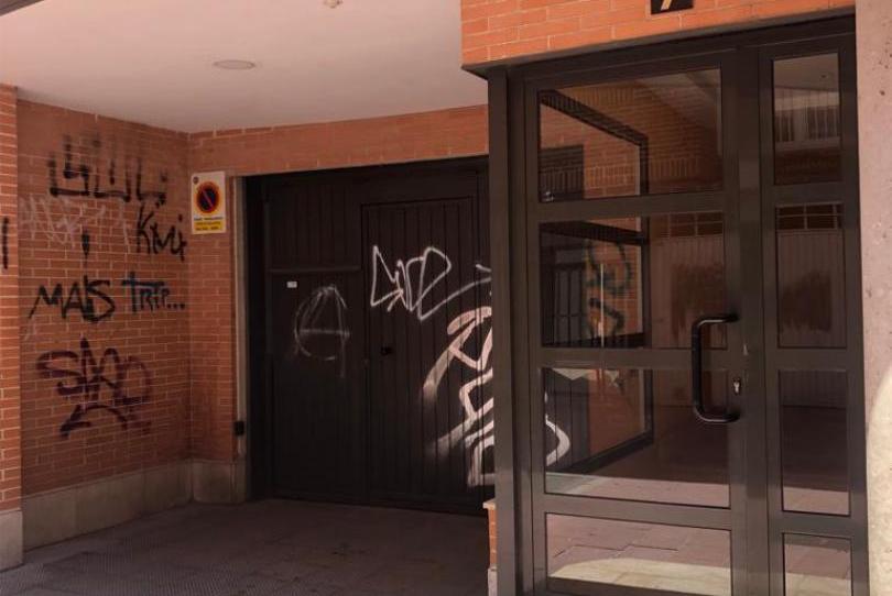 Photo 1 of Garage to rent in Avenida Madrid, 19a, Polígono San Cristóbal, Valladolid