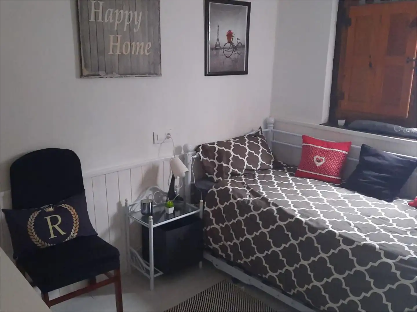 Casa adosada en venta en Barrio la Rendona, 20, Nava Habitación de Casa adosada en venta en Nava con Calefacción, Amueblado y Parking comunitario
