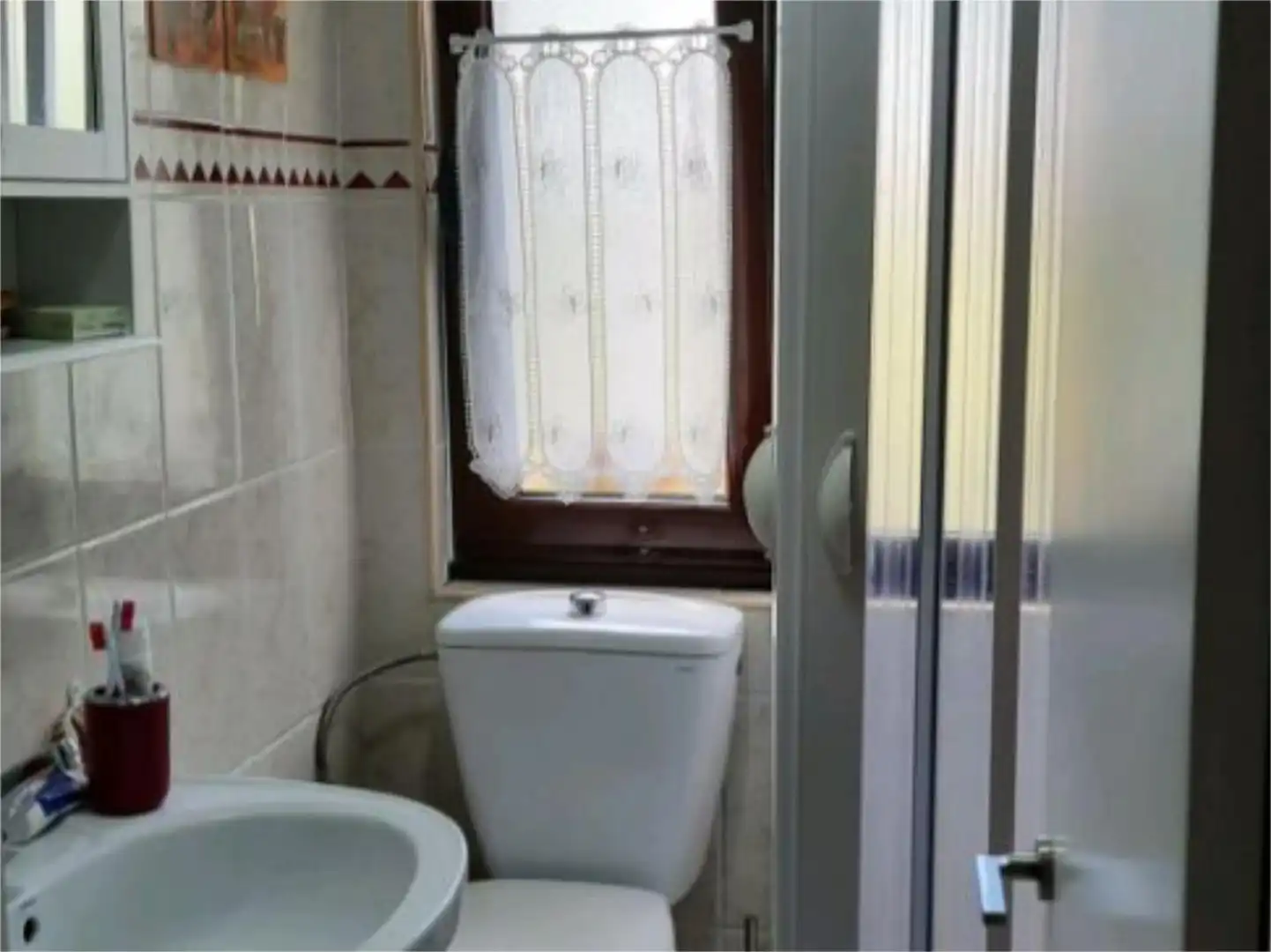 Casa adosada en venta en Barrio la Rendona, 20, Nava Baño de Casa adosada en venta en Nava con Calefacción, Amueblado y Parking comunitario