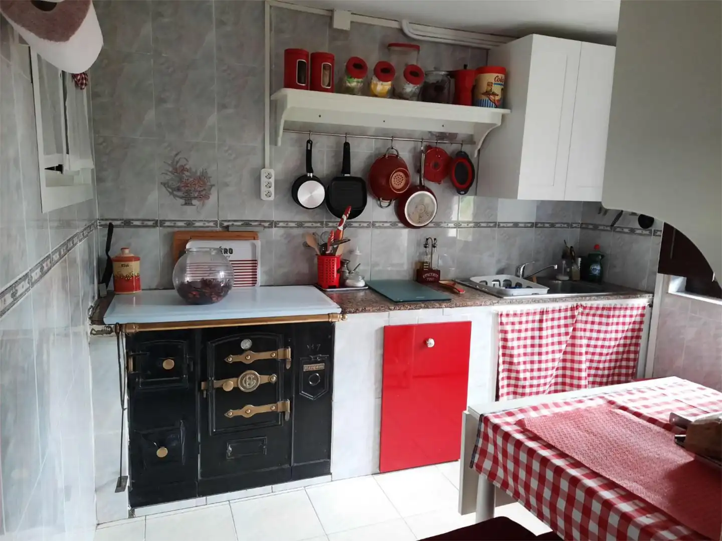 Casa adosada en venta en Barrio la Rendona, 20, Nava Cocina de Casa adosada en venta en Nava con Calefacción, Amueblado y Parking comunitario