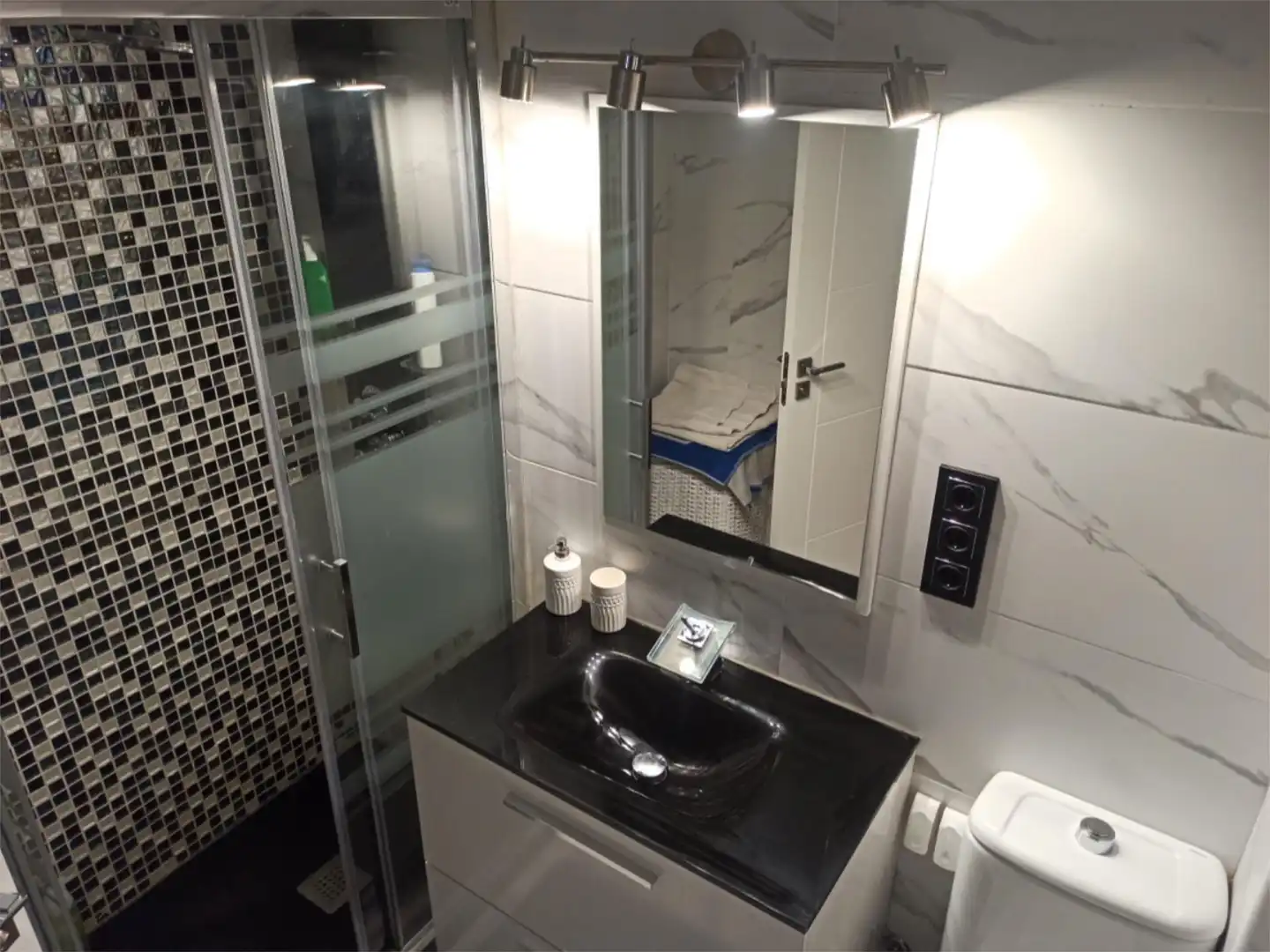 Baño de Piso para compartir en Madrid con Aire acondicionado, Calefacción y Parquet