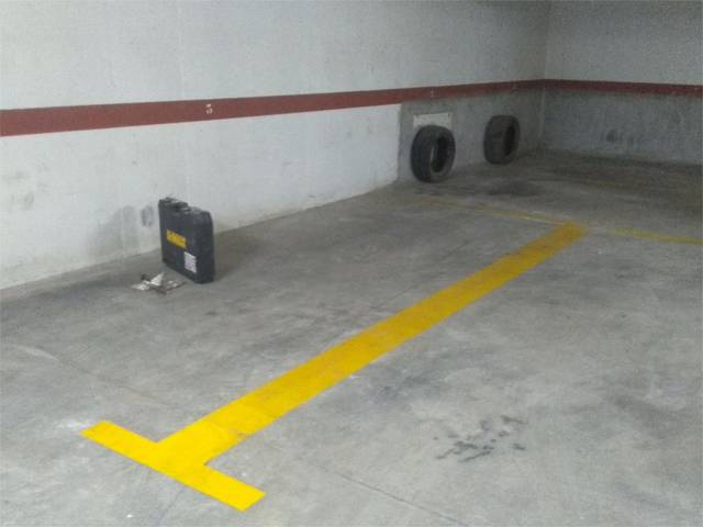 Garaje en Venta en Avenida de España, 111 en Los Nietos