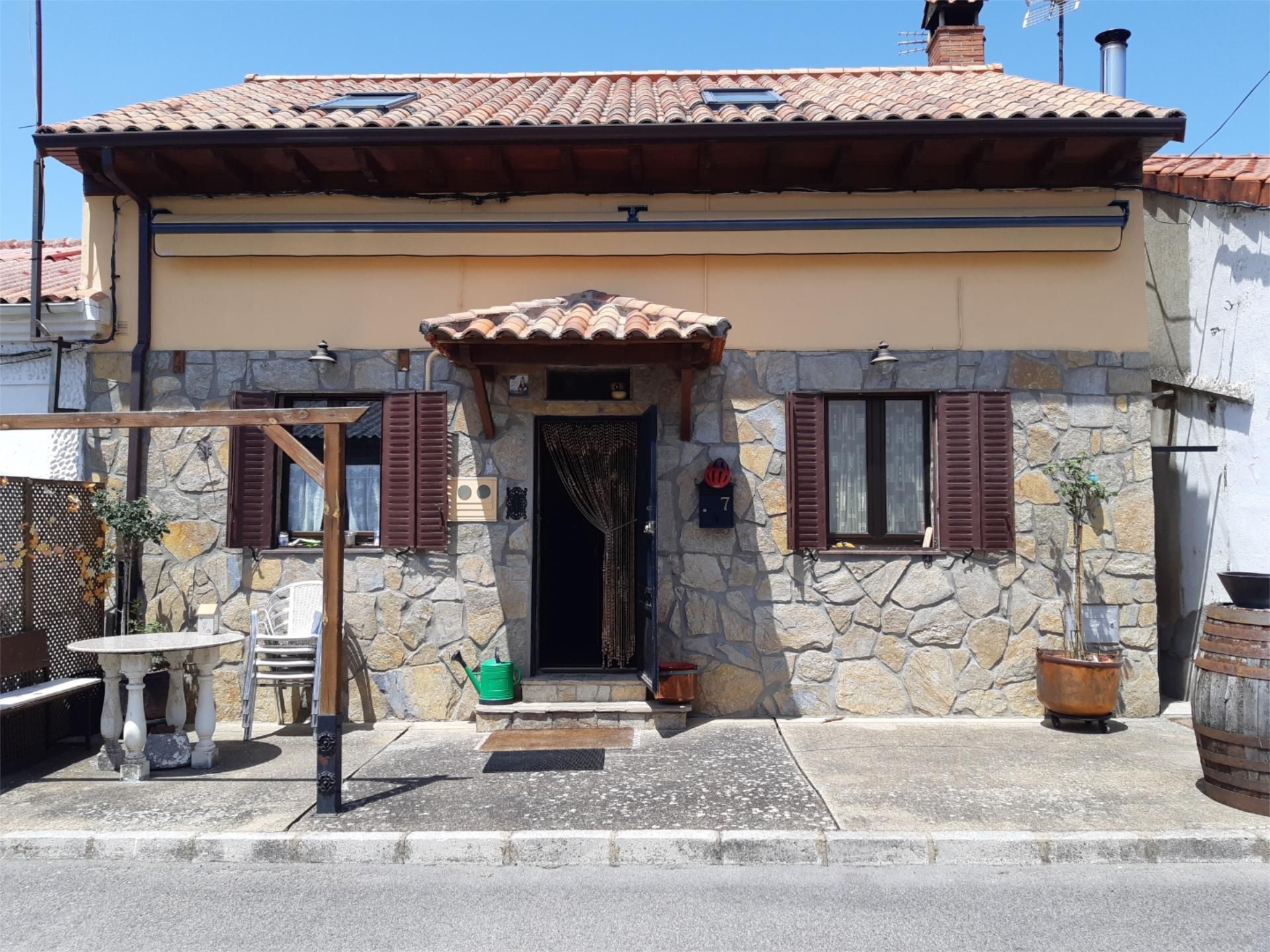 Exterior view of Single-family semi-detached for sale in Carrocera  with Heating, Terrace and Storage room